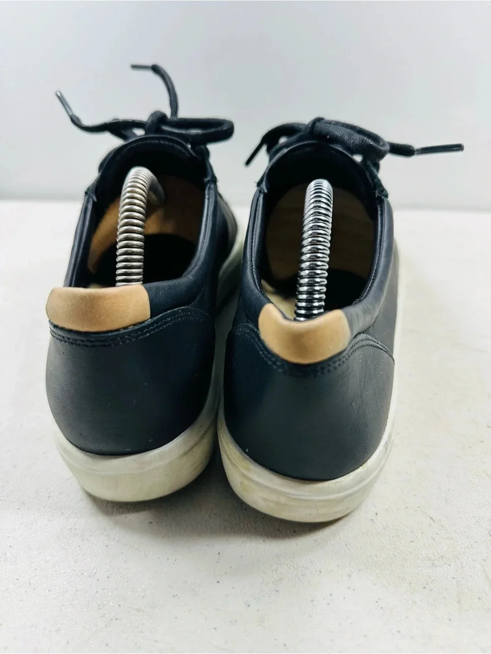Ecco low profile